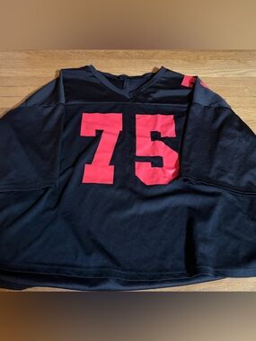SHEIN Curve 2XL Black Jersey with Bold Red #75 Graphic